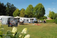 Geräumige Stellplätze Campingplatz Niederlande